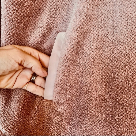 | thread & supply • dusty rose textured fleece pullover jacket • small | - Picture 5 of 7